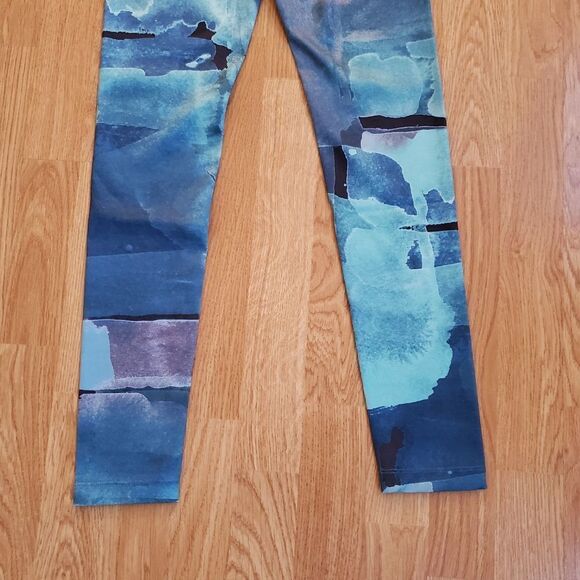 NEW! Zella "Renew" Ultra High Waist Print Leggings - size XS in Blue - Picture 7 of 13